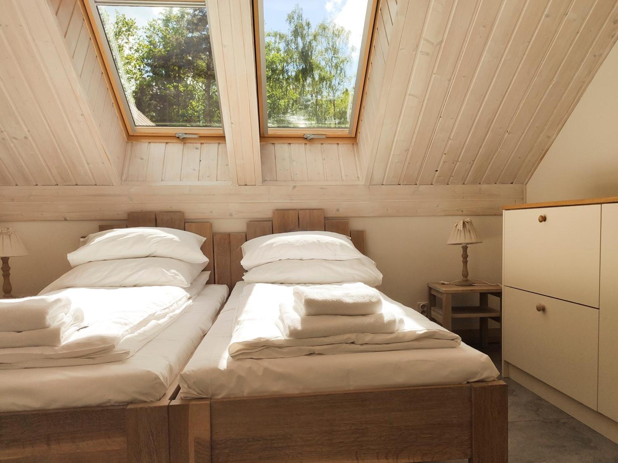 Mazursko - Komfortowe Apartamenty Nad Jeziorem, Sauna, Kominki Na Parterze Kretowiny Szoba fotó