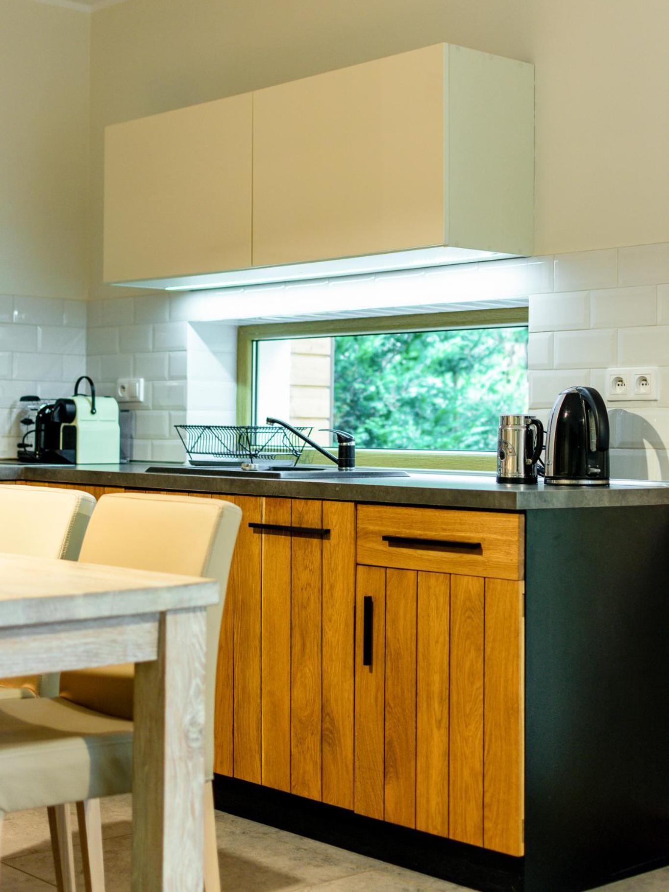 Mazursko - Komfortowe Apartamenty Nad Jeziorem, Sauna, Kominki Na Parterze Kretowiny Szoba fotó